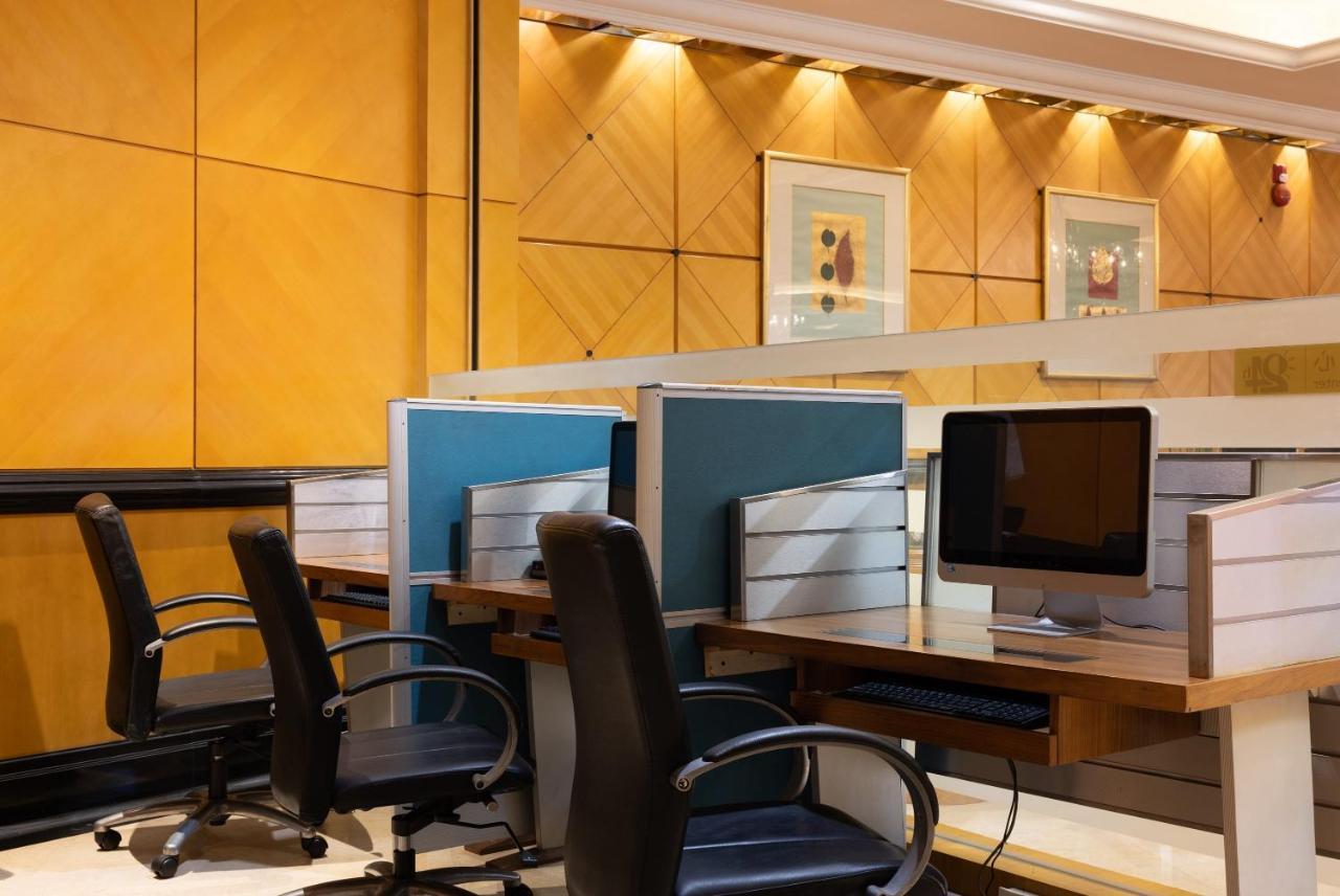Crowne Plaza Hotel & Suites Landmark Shenzhen By Ihg - Nearby Luohu Border, Indoor Heated Swimming Pool, Complimentary Welcome Drink Ngoại thất bức ảnh