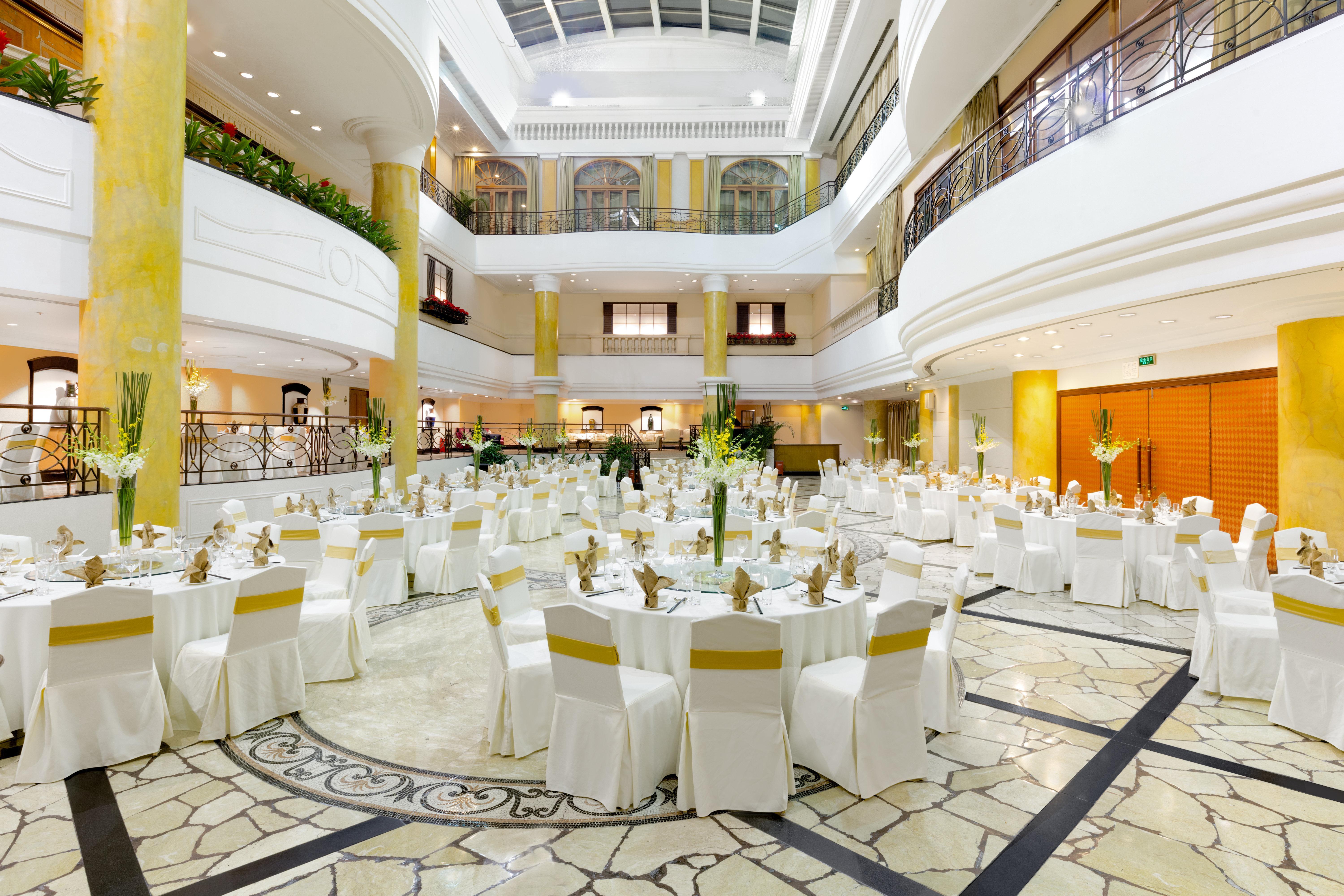 Crowne Plaza Hotel & Suites Landmark Shenzhen By Ihg - Nearby Luohu Border, Indoor Heated Swimming Pool, Complimentary Welcome Drink Ngoại thất bức ảnh